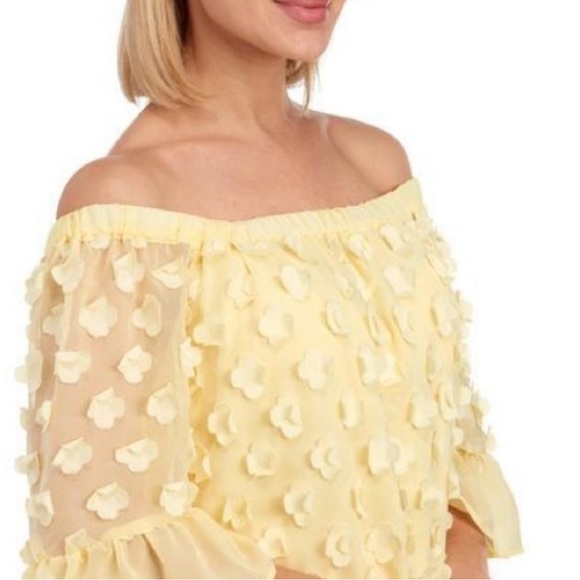 Adiva Tops - ADIVA Canary Yellow Floral Applique Bell Sleeve Top Sz M